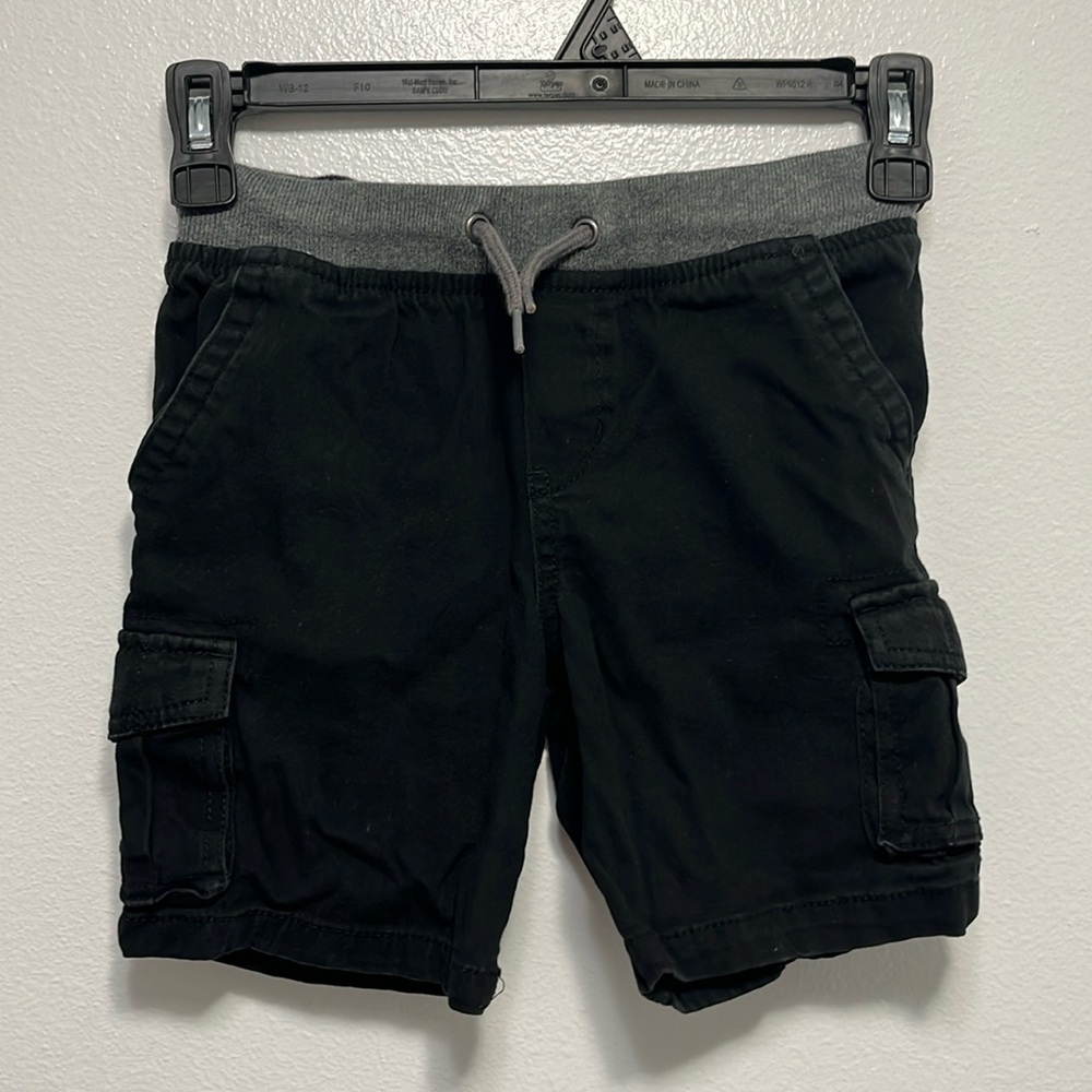Black cargo shorts for boys with soft waistband
